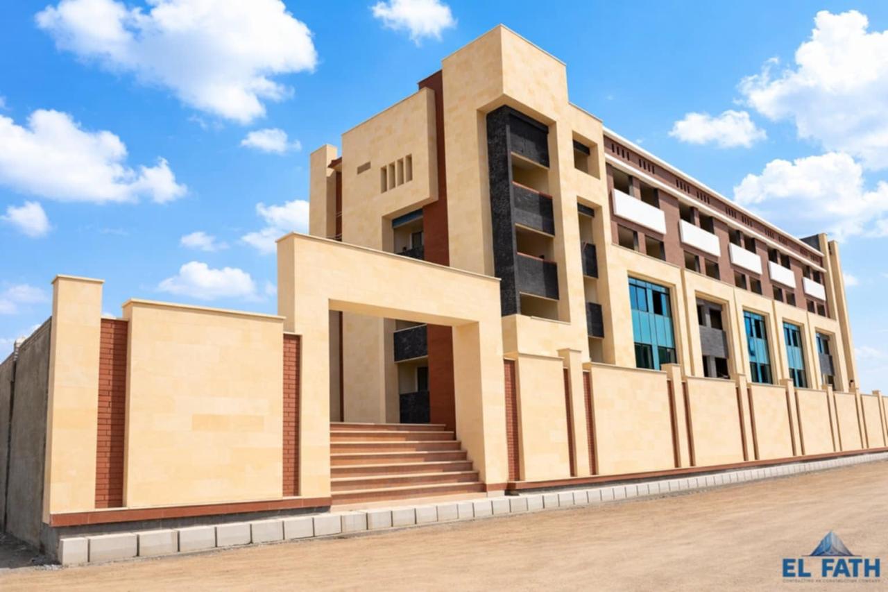 El Manara campus exterior